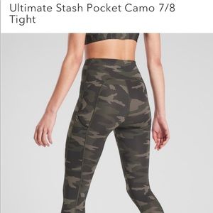 Stash Pocket Camo 7/8 leggings Athleta